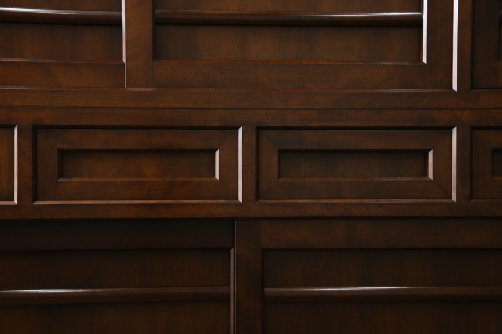 中古　美品　松本民芸家具　和モダンな雰囲気を醸し出す舞良型食器棚　定価約133万円　(R-076011)