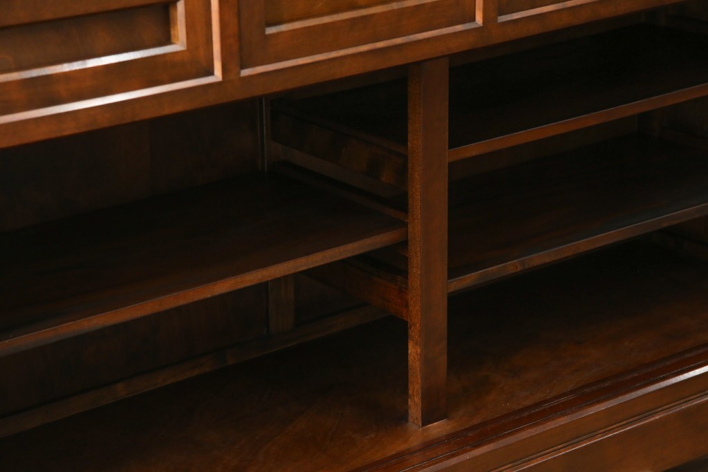 中古　美品　松本民芸家具　和モダンな雰囲気を醸し出す舞良型食器棚　定価約133万円　(R-076011)