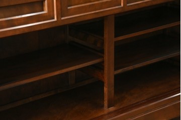 中古　美品　松本民芸家具　和モダンな雰囲気を醸し出す舞良型食器棚　定価約133万円　(R-076011)