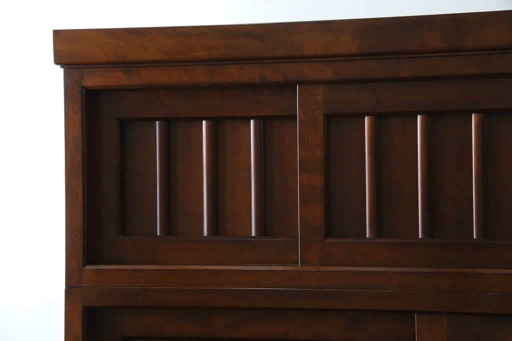 中古　美品　松本民芸家具　和モダンな雰囲気を醸し出す舞良型食器棚　定価約133万円　(R-076011)