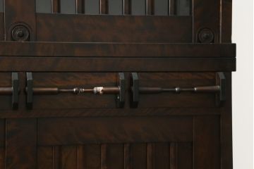 中古　星野民芸(星野民藝)　落ち着いたシックな色合いが魅力のキャビネット(水屋箪笥、食器棚、収納棚、戸棚)(R-076012)