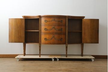 中古　美品　希少モデル　DREXEL HERITAGE(ドレクセルヘリテイジ)　Nine Elms(ナイン エルムス)　上品な佇まいが魅力的なサイドボード(サイドキャビネット、収納棚、戸棚、引き出し)(R-076013)