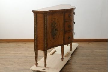 中古　美品　希少モデル　DREXEL HERITAGE(ドレクセルヘリテイジ)　Nine Elms(ナイン エルムス)　上品な佇まいが魅力的なサイドボード(サイドキャビネット、収納棚、戸棚、引き出し)(R-076013)