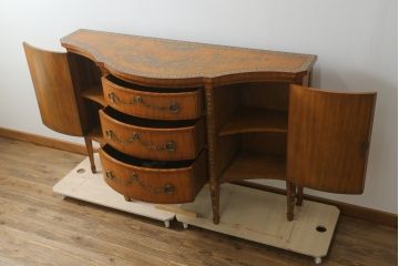 中古　美品　希少モデル　DREXEL HERITAGE(ドレクセルヘリテイジ)　Nine Elms(ナイン エルムス)　上品な佇まいが魅力的なサイドボード(サイドキャビネット、収納棚、戸棚、引き出し)(R-076013)
