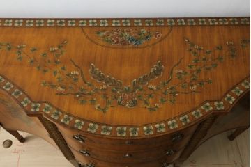 中古　美品　希少モデル　DREXEL HERITAGE(ドレクセルヘリテイジ)　Nine Elms(ナイン エルムス)　上品な佇まいが魅力的なサイドボード(サイドキャビネット、収納棚、戸棚、引き出し)(R-076013)