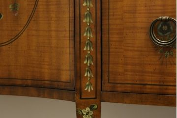 中古　美品　希少モデル　DREXEL HERITAGE(ドレクセルヘリテイジ)　Nine Elms(ナイン エルムス)　上品な佇まいが魅力的なサイドボード(サイドキャビネット、収納棚、戸棚、引き出し)(R-076013)