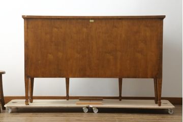 中古　美品　希少モデル　DREXEL HERITAGE(ドレクセルヘリテイジ)　Nine Elms(ナイン エルムス)　上品な佇まいが魅力的なサイドボード(サイドキャビネット、収納棚、戸棚、引き出し)(R-076013)