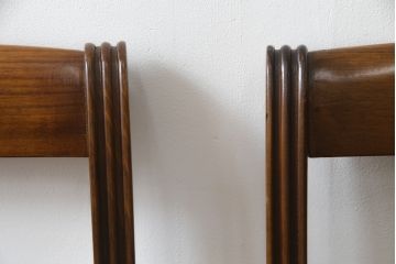 中古　スペイン製　バロッサバレンティ(VARO,S.A. VALENTI)　緩やかな曲線を描くデザインが美しいダイニングチェア2脚セット(椅子、イス)(定価2脚で約30万円)(R-076018)