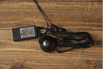 中古　イタリア製　Mobili Signoretto(モビリ シグノレット)　堂々とし佇まいが魅力的なガラスケース(キュリオケース、キャビネット、飾り棚、収納棚)(R-076022)