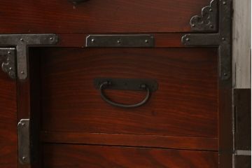 和製アンティーク　前面欅(ケヤキ)材　落ち着いた佇まいが魅力的な仙台箪笥ローボード(収納箪笥、衣装箪笥、時代箪笥、引き出し、ローチェスト、テレビ台、テレビボード)(R-076025)