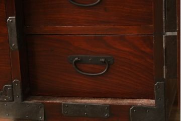 和製アンティーク　前面欅(ケヤキ)材　落ち着いた佇まいが魅力的な仙台箪笥ローボード(収納箪笥、衣装箪笥、時代箪笥、引き出し、ローチェスト、テレビ台、テレビボード)(R-076025)