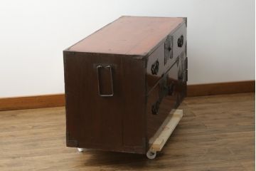 和製アンティーク　前面欅(ケヤキ)材　落ち着いた佇まいが魅力的な仙台箪笥ローボード(収納箪笥、衣装箪笥、時代箪笥、引き出し、ローチェスト、テレビ台、テレビボード)(R-076025)
