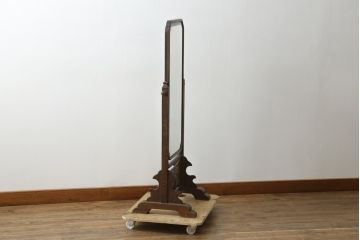 和製アンティーク　高級品!!　総桑材　上質な和の空間づくりにおすすめの彫刻入り姿見(スタンドミラー、鏡)(R-076026)