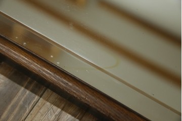 和製アンティーク　高級品!!　総桑材　上質な和の空間づくりにおすすめの彫刻入り姿見　(R-076026)