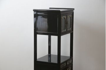 中古　韓国民芸家具　繊細な螺鈿(ラデン)細工が美しい飾り棚(収納棚、戸棚、店舗什器)(R-076027)
