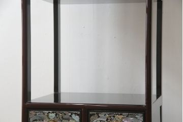 中古　韓国民芸家具　繊細な螺鈿(ラデン)細工が美しい飾り棚(収納棚、戸棚、店舗什器)(R-076027)