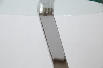 中古　美品　BoConcept(ボーコンセプト)　シンプルで洗練されたデザインのキャスター付きガラストップサイドテーブル(コーヒーテーブル、エンドテーブル、花台、飾り台、北欧)(定価約9万円)(R-076030)