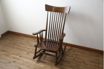 中古　美品　松本民芸家具　くつろぎの時間にぴったりなJ型ロッキングチェア(アームチェア、揺り椅子、板座チェア、イス)(定価約24万円)(R-076031)