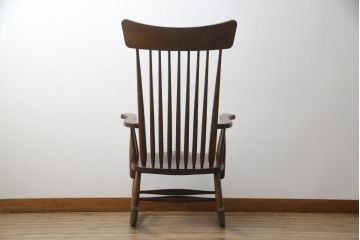 中古　美品　松本民芸家具　くつろぎの時間にぴったりなJ型ロッキングチェア(アームチェア、揺り椅子、板座チェア、イス)(定価約24万円)(R-076031)