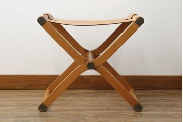 中古　HERMES(エルメス)　本革　PIPPAシリーズ　イエローカラーのレザーが魅力的な折り畳み式チェア(スツール、折りたたみ、イス)(定価約160万円)(R-076033)
