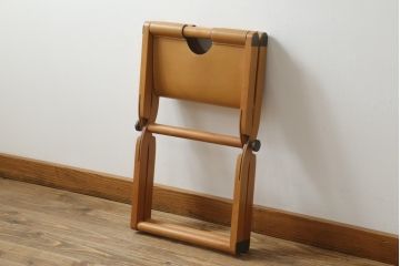 中古　HERMES(エルメス)　本革　PIPPAシリーズ　イエローカラーのレザーが魅力的な折り畳み式チェア(スツール、折りたたみ、イス)(定価約160万円)(R-076033)