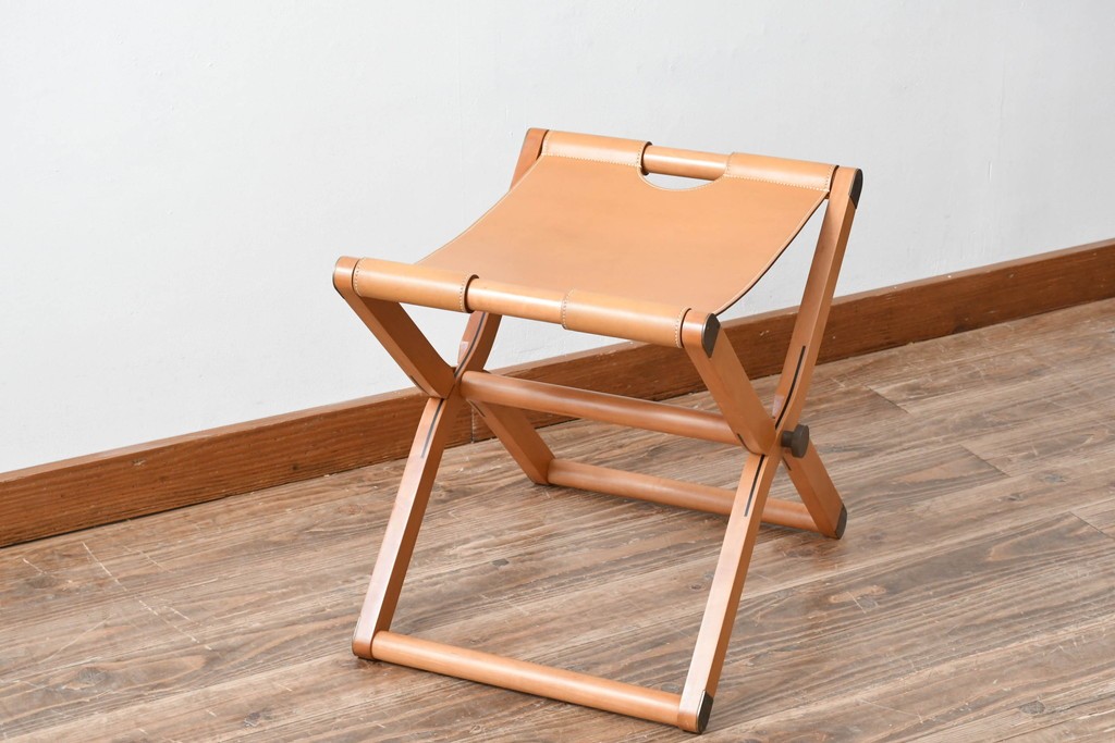 中古　HERMES(エルメス)　本革　PIPPAシリーズ　イエローカラーのレザーが魅力的な折り畳み式チェア　定価約160万円　(R-076033)