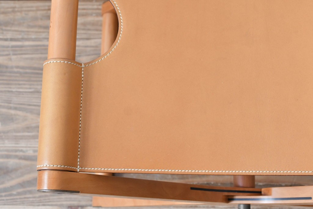 中古　HERMES(エルメス)　本革　PIPPAシリーズ　イエローカラーのレザーが魅力的な折り畳み式チェア　定価約160万円　(R-076033)