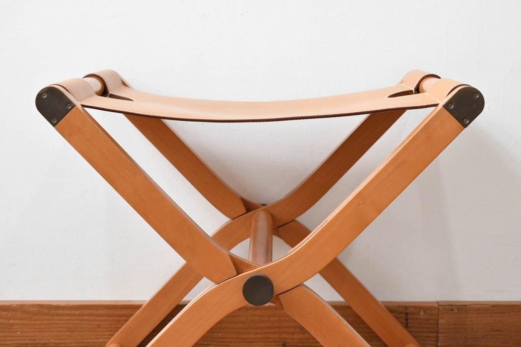 中古　HERMES(エルメス)　本革　PIPPAシリーズ　イエローカラーのレザーが魅力的な折り畳み式チェア　定価約160万円　(R-076033)