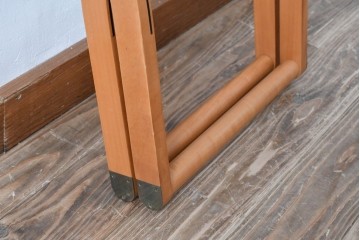 中古　HERMES(エルメス)　本革　PIPPAシリーズ　イエローカラーのレザーが魅力的な折り畳み式チェア　定価約160万円　(R-076033)