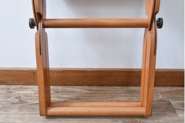 中古　HERMES(エルメス)　本革　PIPPAシリーズ　イエローカラーのレザーが魅力的な折り畳み式チェア　定価約160万円　(R-076033)