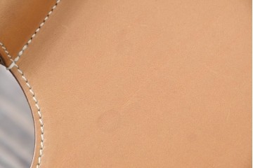 中古　HERMES(エルメス)　本革　PIPPAシリーズ　イエローカラーのレザーが魅力的な折り畳み式チェア　定価約160万円　(R-076033)