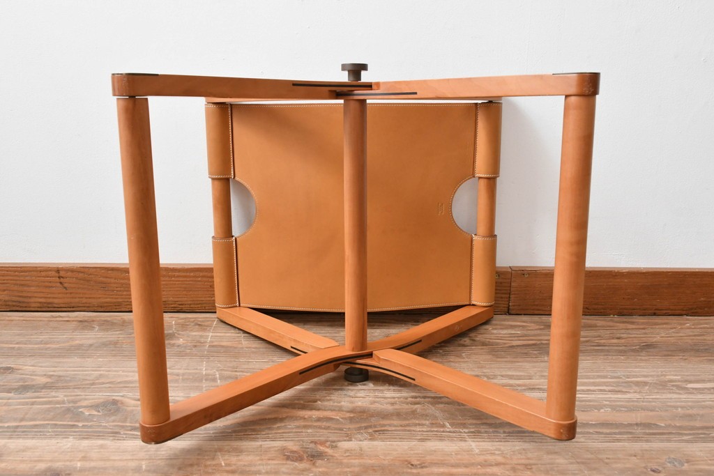 中古　HERMES(エルメス)　本革　PIPPAシリーズ　イエローカラーのレザーが魅力的な折り畳み式チェア　定価約160万円　(R-076033)