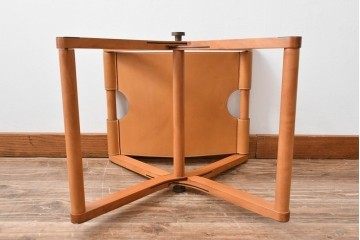 中古　HERMES(エルメス)　本革　PIPPAシリーズ　イエローカラーのレザーが魅力的な折り畳み式チェア　定価約160万円　(R-076033)