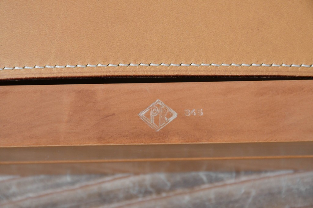 中古　HERMES(エルメス)　本革　PIPPAシリーズ　イエローカラーのレザーが魅力的な折り畳み式チェア　定価約160万円　(R-076033)