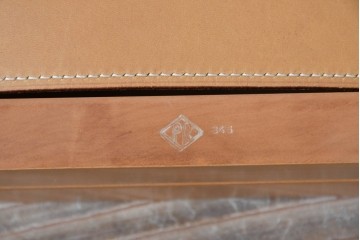 中古　HERMES(エルメス)　本革　PIPPAシリーズ　イエローカラーのレザーが魅力的な折り畳み式チェア　定価約160万円　(R-076033)
