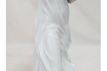 スペイン　リヤドロ　LLADRO　幸せの瞬間　6858　細部まで職人のこだわりが感じられる美しいフィギュリン(母と子、赤ちゃん、女性、家族、ファミリー、陶器人形、置物、オブジェ、箱付き)(R-076038)