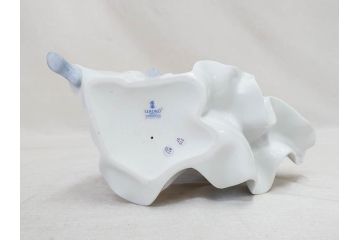 スペイン　リヤドロ　LLADRO　幸せの瞬間　6858　細部まで職人のこだわりが感じられる美しいフィギュリン(母と子、赤ちゃん、女性、家族、ファミリー、陶器人形、置物、オブジェ、箱付き)(R-076038)