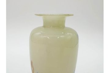 昭和レトロ　戦前　大正　可愛らしいデザインの古いマーブルガラス花瓶2個セット(フリル、色被せ、一輪挿し、花入、花器、硝子、吹きガラス)(R-076039)
