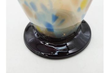 昭和レトロ　戦前　大正　可愛らしいデザインの古いマーブルガラス花瓶2個セット(フリル、色被せ、一輪挿し、花入、花器、硝子、吹きガラス)(R-076039)