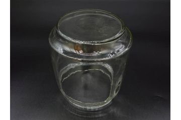 昭和レトロ　当時物　大正〜昭和初期　アルミ蓋　昔懐かしい雰囲気漂うガラス瓶3個セット(キャニスター、ガラスビン、硝子、菓子瓶、フタ付き)(R-076042)