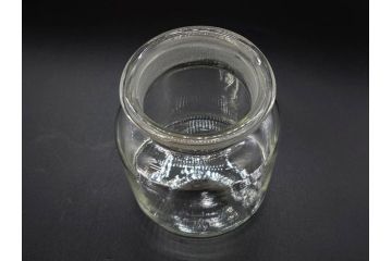 アンティーク雑貨　昭和レトロ　お洒落なインテリアとしても活躍してくれる蓋付きガラス瓶3個セット(キャニスター、硝子、ガラスビン、菓子瓶、フタ付き、MADE IN OCCUPIED JAPAN(占領下の日本製)、オキュパイド ジャパン)(R-076043)