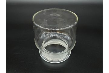 アンティーク雑貨　昭和レトロ　お洒落なインテリアとしても活躍してくれる蓋付きガラス瓶3個セット(キャニスター、硝子、ガラスビン、菓子瓶、フタ付き、MADE IN OCCUPIED JAPAN(占領下の日本製)、オキュパイド ジャパン)(R-076043)