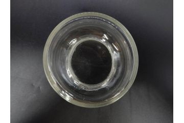 アンティーク雑貨　昭和レトロ　お洒落なインテリアとしても活躍してくれる蓋付きガラス瓶3個セット(キャニスター、硝子、ガラスビン、菓子瓶、フタ付き、MADE IN OCCUPIED JAPAN(占領下の日本製)、オキュパイド ジャパン)(R-076043)