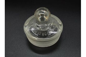 アンティーク雑貨　昭和レトロ　お洒落なインテリアとしても活躍してくれる蓋付きガラス瓶3個セット(キャニスター、硝子、ガラスビン、菓子瓶、フタ付き、MADE IN OCCUPIED JAPAN(占領下の日本製)、オキュパイド ジャパン)(R-076043)