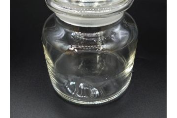 アンティーク雑貨　昭和レトロ　お洒落なインテリアとしても活躍してくれる蓋付きガラス瓶3個セット(キャニスター、硝子、ガラスビン、菓子瓶、フタ付き、MADE IN OCCUPIED JAPAN(占領下の日本製)、オキュパイド ジャパン)(R-076044)