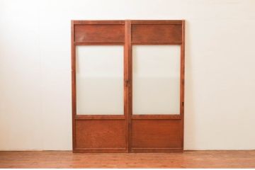 アンティーク建具　明るい木色が温かみを感じるガラス戸2枚セット(引き戸)(R-076047)