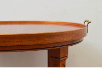 中古　美品　DREXEL HERITAGE(ドレクセルヘリテイジ)　FRANCHESCA(フランチェスカ)　キャスター付きで便利! クラシカルなツインカクテルテーブル(サイドテーブル、ワゴン、トロリー、コーヒーテーブル)(R-076056)