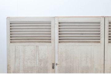 アンティーク建具　ペイント仕上げ限定　シャビーなペイントがお洒落なルーバー窓4枚セット(引き戸、ジャロジー窓、目隠しルーバー、雨戸、木製)(R-076057)