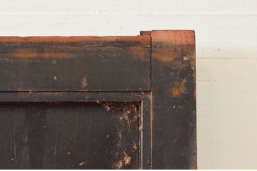 アンティーク建具　鋲付きがお洒落なアクセントになる板戸2枚セット(引き戸)(R-076058)