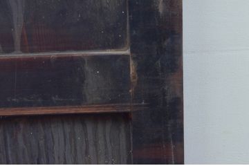 アンティーク建具　鋲付きがお洒落なアクセントになる板戸2枚セット(引き戸)(R-076058)